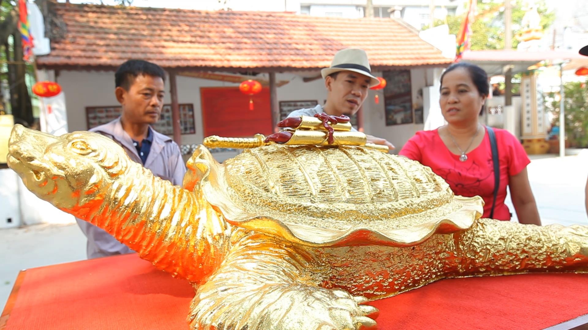 Rua dat vang 9999 gia ca tram trieu dong o Ha Noi hinh anh