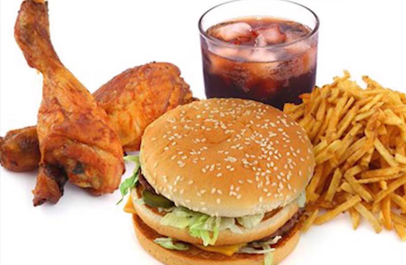 22 nam an ga ran va khoai tay chien, nguoi phu nu suyt mu hinh anh