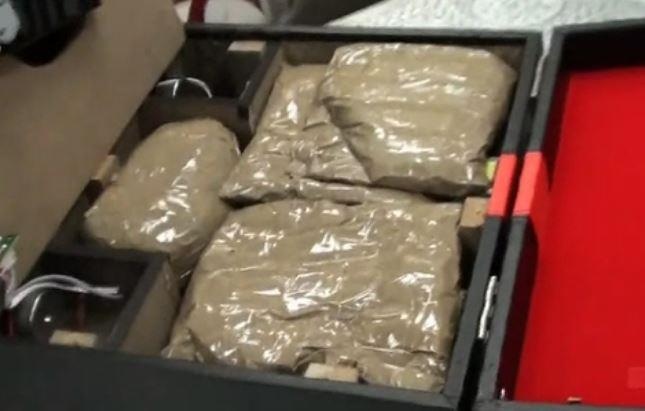 Phat hien nhieu vu ban ma tuy qua mang, chuyen hang bang phat nhanh hinh anh