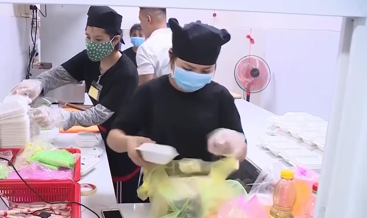 Mo 'tiem do an' o TP.HCM, Grab tinh toan gi? hinh anh