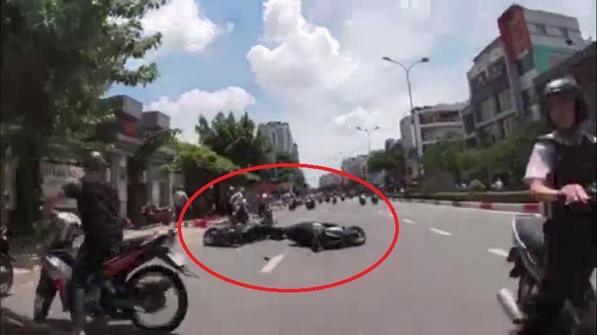 Canh sat hinh su duoi bat cuop o TP.HCM hinh anh