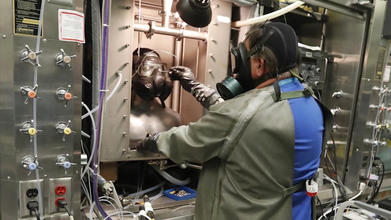 Ben trong phong thi nghiem vu khi sinh hoc tuyet mat cua My co gi? hinh anh