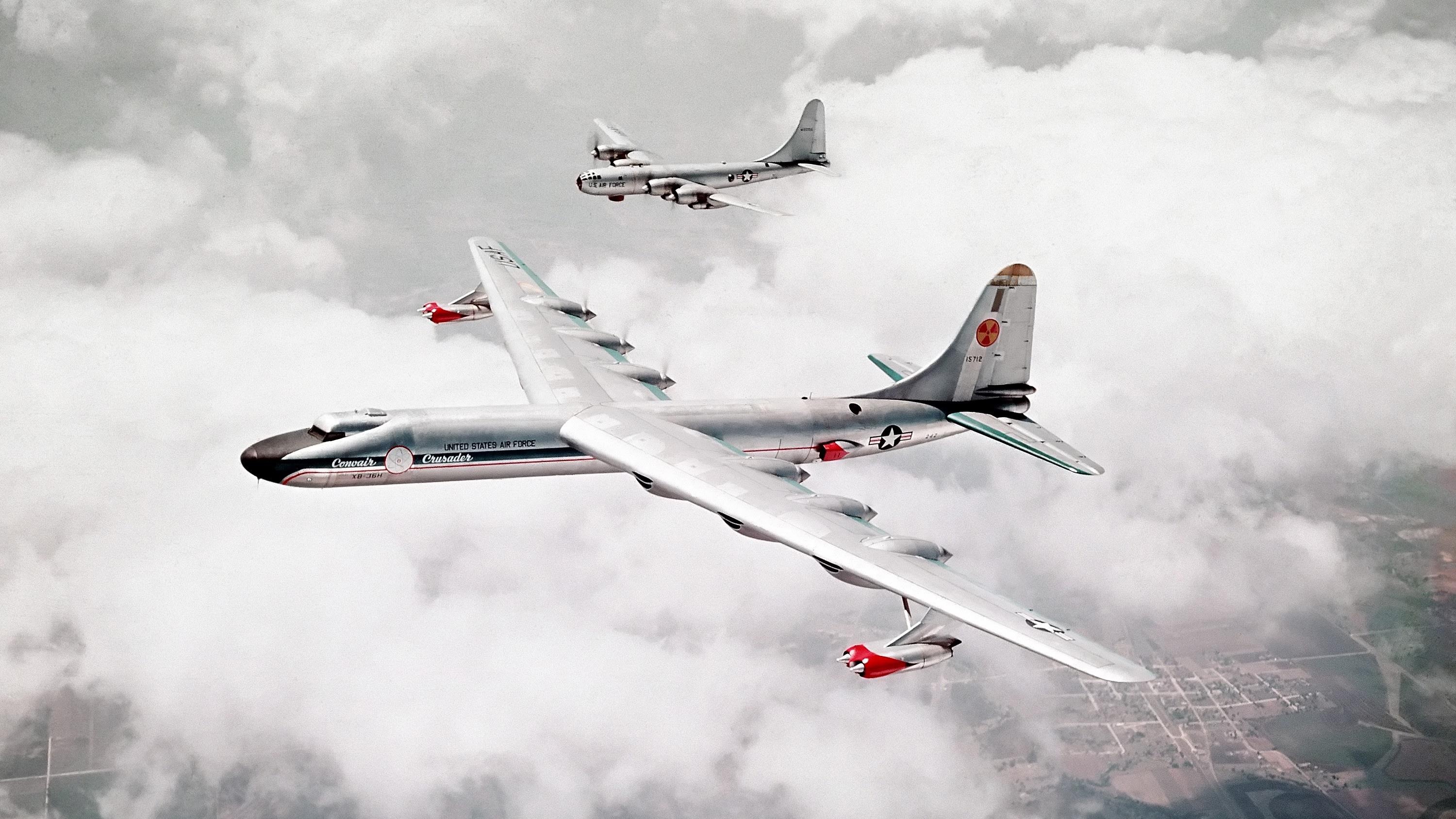 Ke hoach phat trien may bay nang luong hat nhan day nguy hiem cua My hinh anh