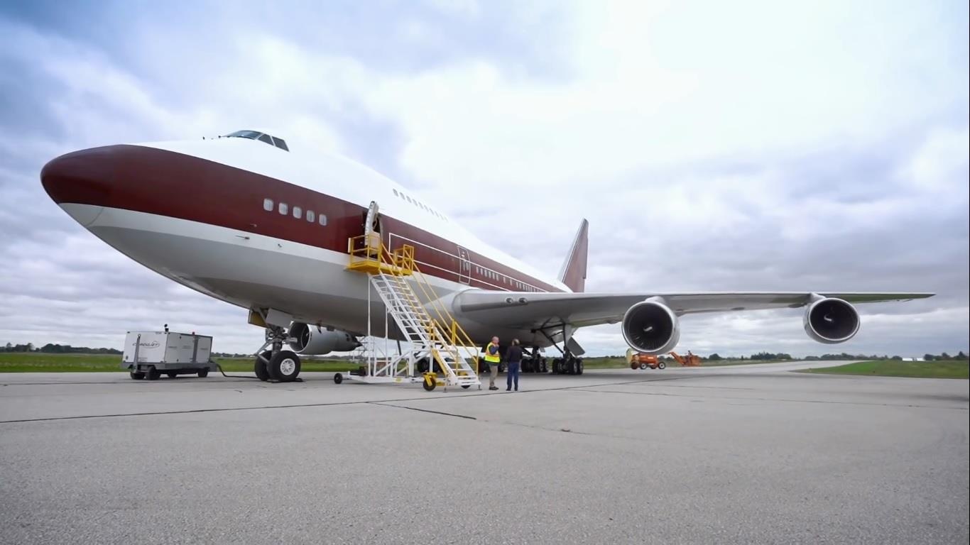 Mot minh trai nghiem chuyen co ca nhan 200 trieu USD hinh anh