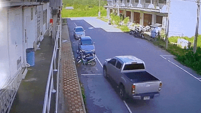 Do xe loi tong hang loat phuong tien khac hinh anh