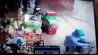 Thung container vang xuong duong lam 2 vo chong thuong vong hinh anh