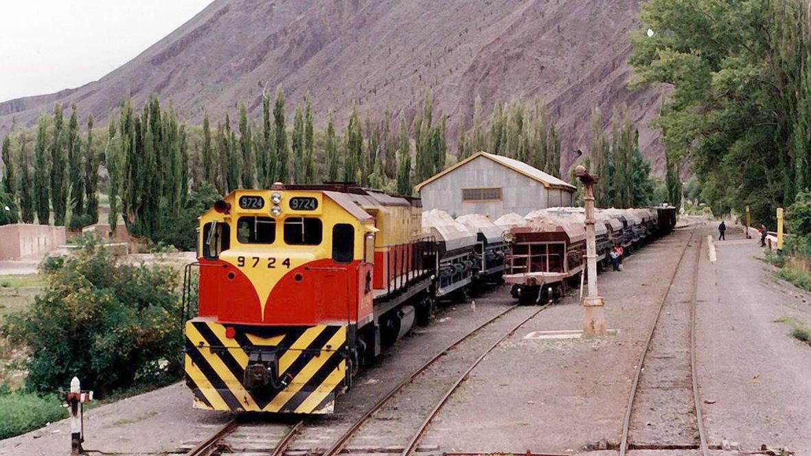 Tuyen duong sat tram tuoi cao 4.220 m so voi muc nuoc bien hinh anh