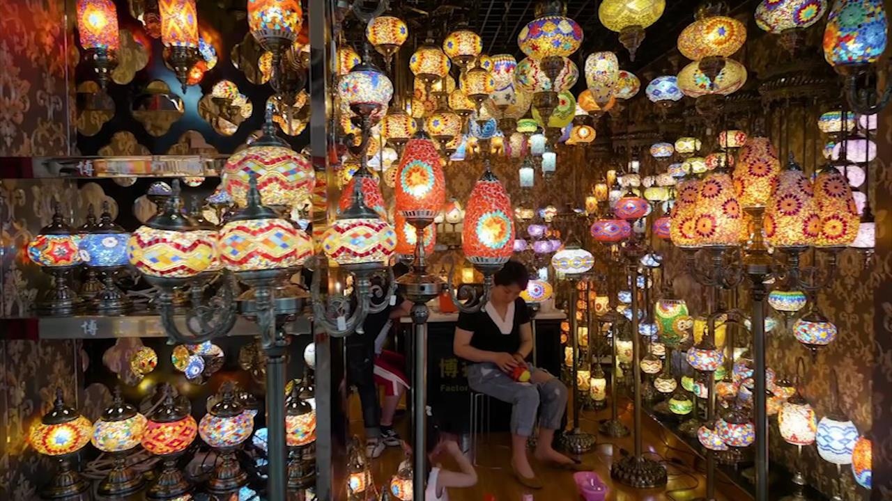 Kham pha cho si lon nhat the gioi tai Trung Quoc hinh anh