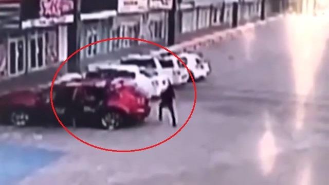 Mafia xa 150 phat dan vao canh sat tung bat giu con trai El Chapo hinh anh