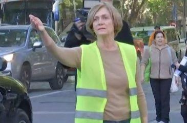 Thi truong Chile bo chay khien phong vien duoi theo hut hoi hinh anh