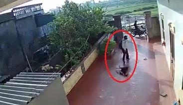 Ke gian pha cong, ngang nhien vao nha dan trom cho hinh anh