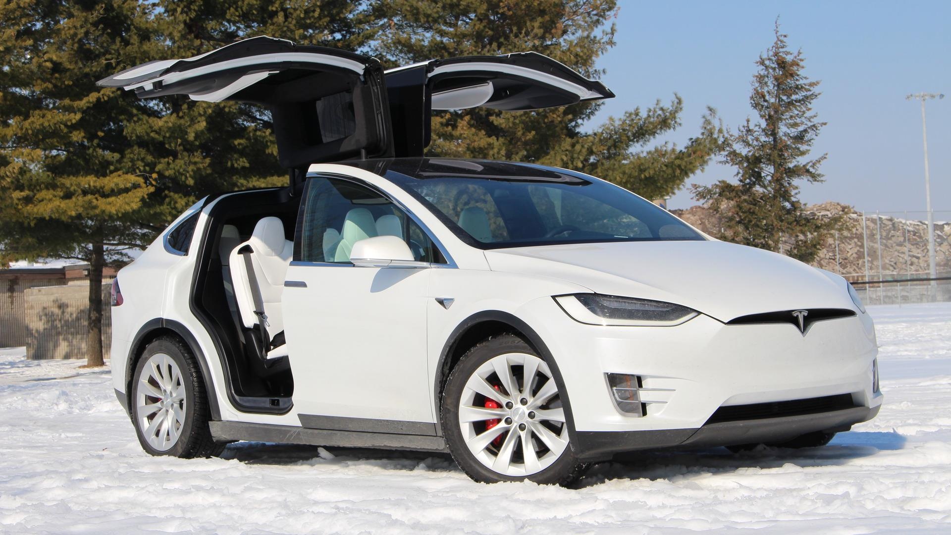 Oto dien ngay cang hoan thien se thay the dan xe dong co dot trong hinh anh