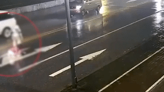 Co gai bi oto dam tu vong khi cai nhau voi nguoi yeu tren cao toc hinh anh