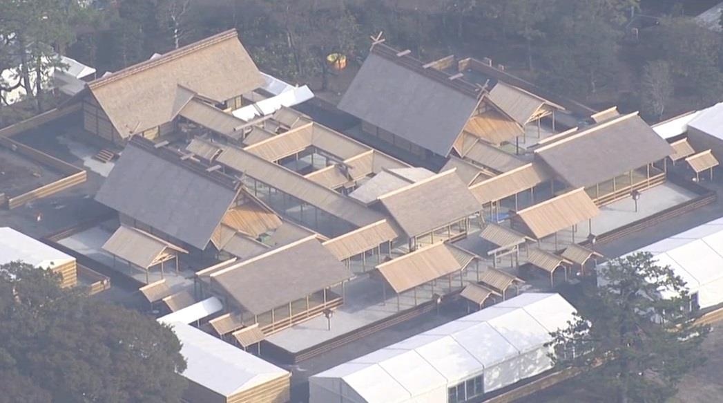 Ngoi den go noi Nhat hoang thuc hien nghi le cung nu than mat troi hinh anh