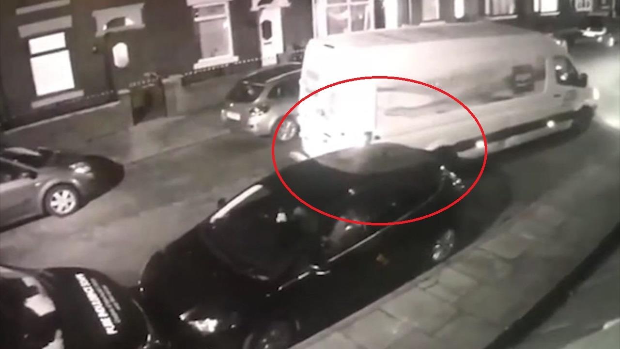 Man do xe bat thanh gay thiet hai 1.000 bang Anh hinh anh