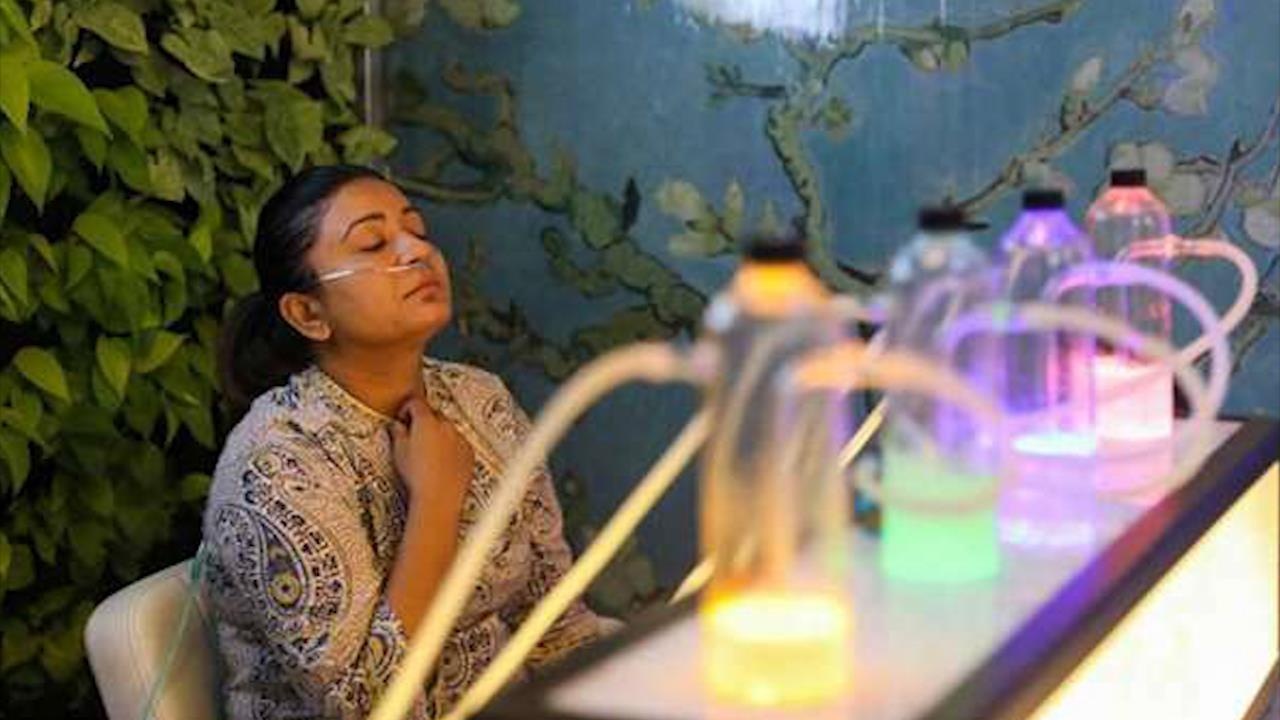 Quan bar An Do ban khong khi hinh anh