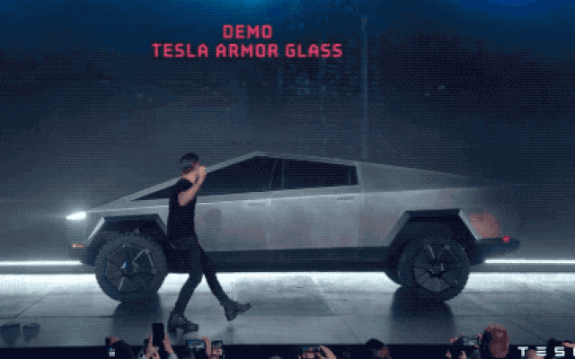 Xe ban tai chong dan Tesla Cybertruck ra mat, gia tu 39.900 USD hinh anh