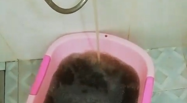 Nuoc sinh hoat o Nha Trang den nhu ca phe hinh anh