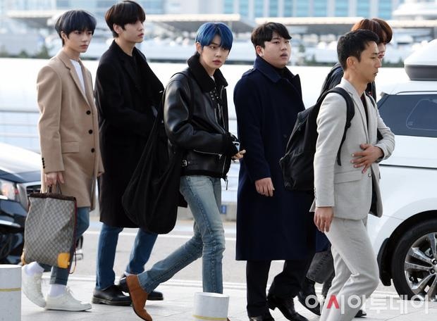 Hinh anh dan sao Han o san bay truoc khi sang Viet Nam hinh anh