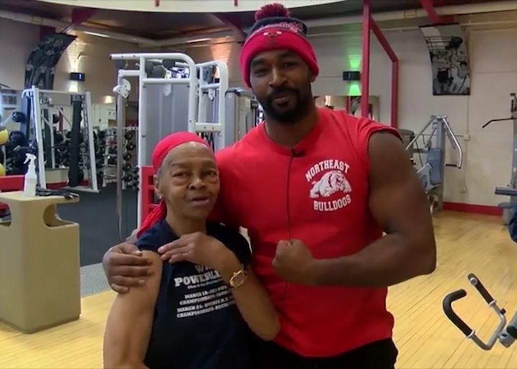 Cu ba 82 tuoi ha guc ke gian dot nhap vao nha hinh anh