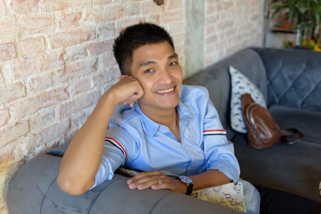 Mac Van Khoa gay cuoi khi tam su chuyen tinh yeu voi chu cho hinh anh