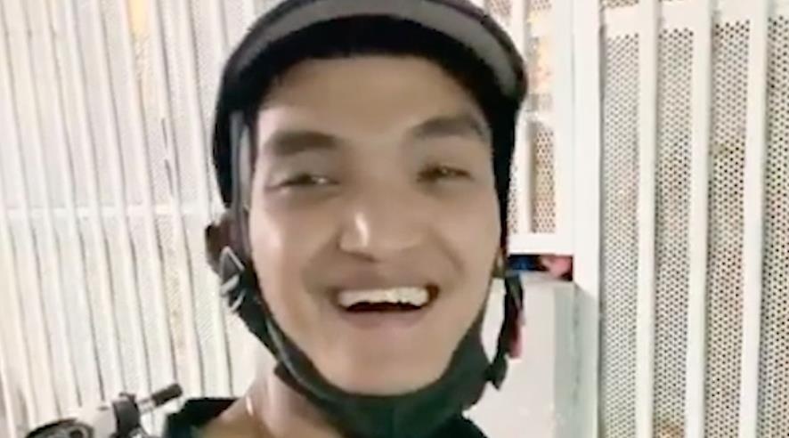 Mac Van Khoa noi xau vo theo phong cach hai cua Chien Thang hinh anh