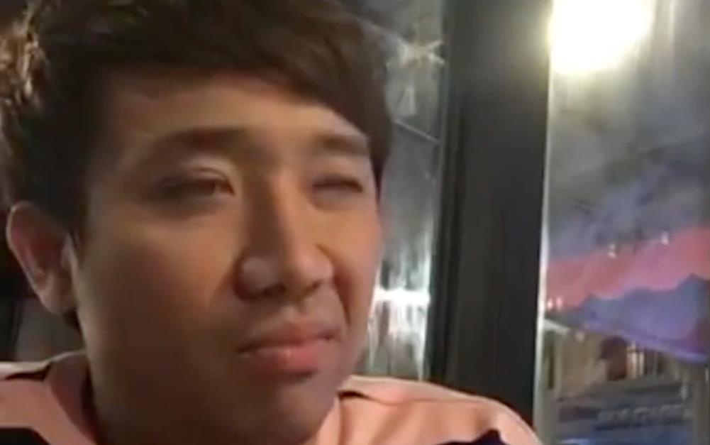 Tran Thanh bat luc khi livestream vi Hari Won lien tuc 'lan san' hinh anh