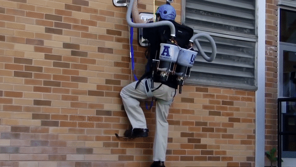 Thiet bi giup con nguoi tro thanh 'Spider Man' hinh anh