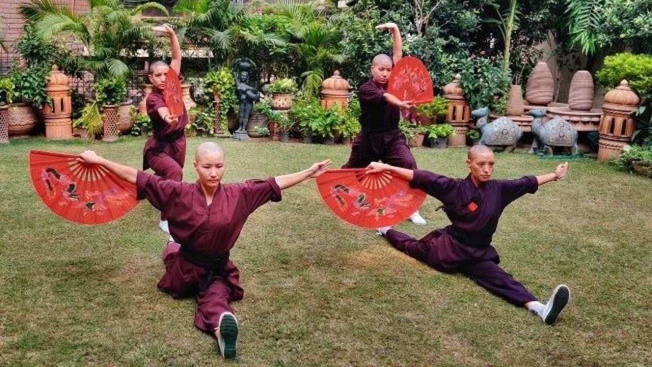 Nhung nu tu luyen kungfu tren day Himalaya hinh anh
