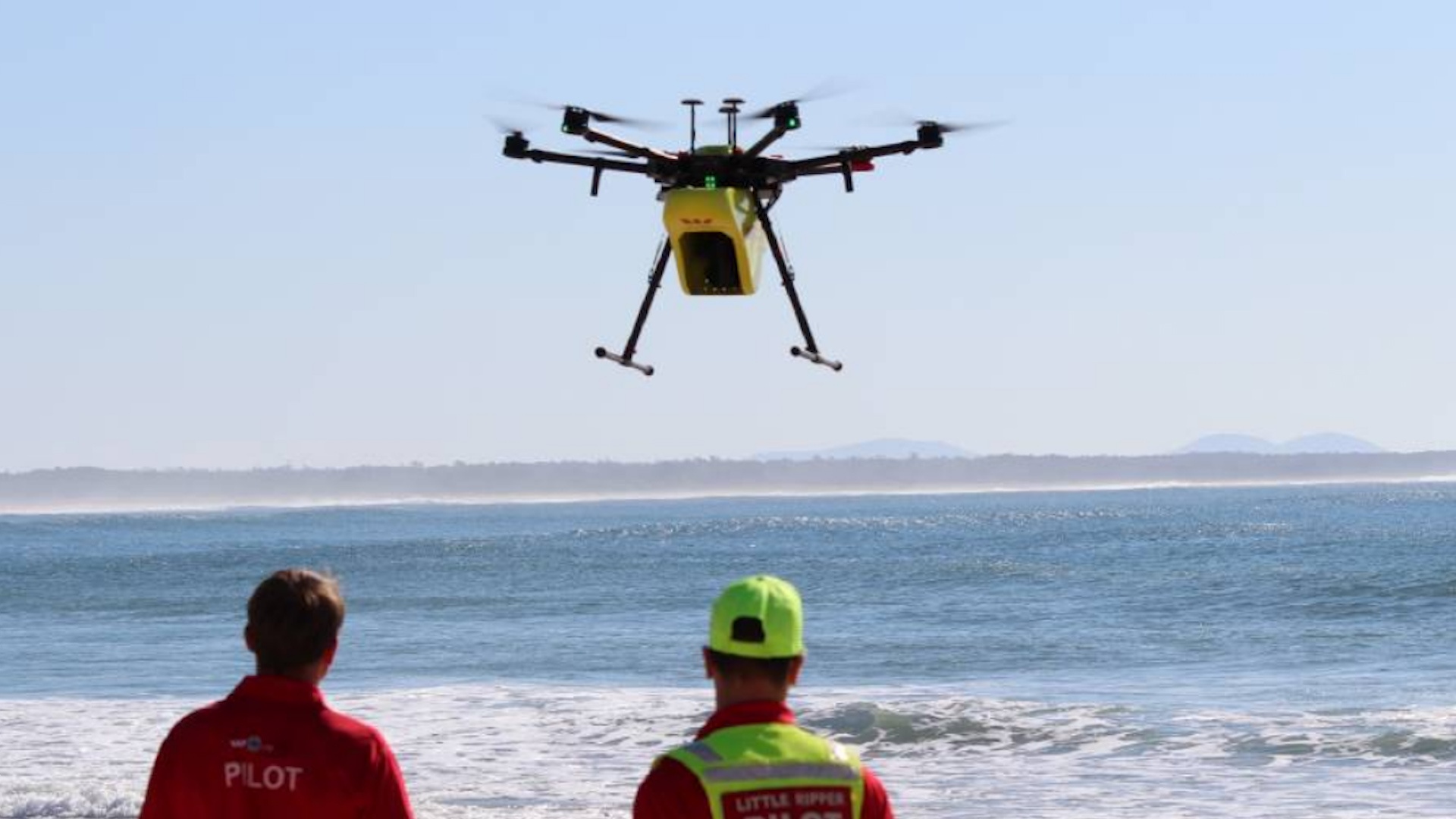 Australia dung may bay khong nguoi lai phat hien ca map hinh anh