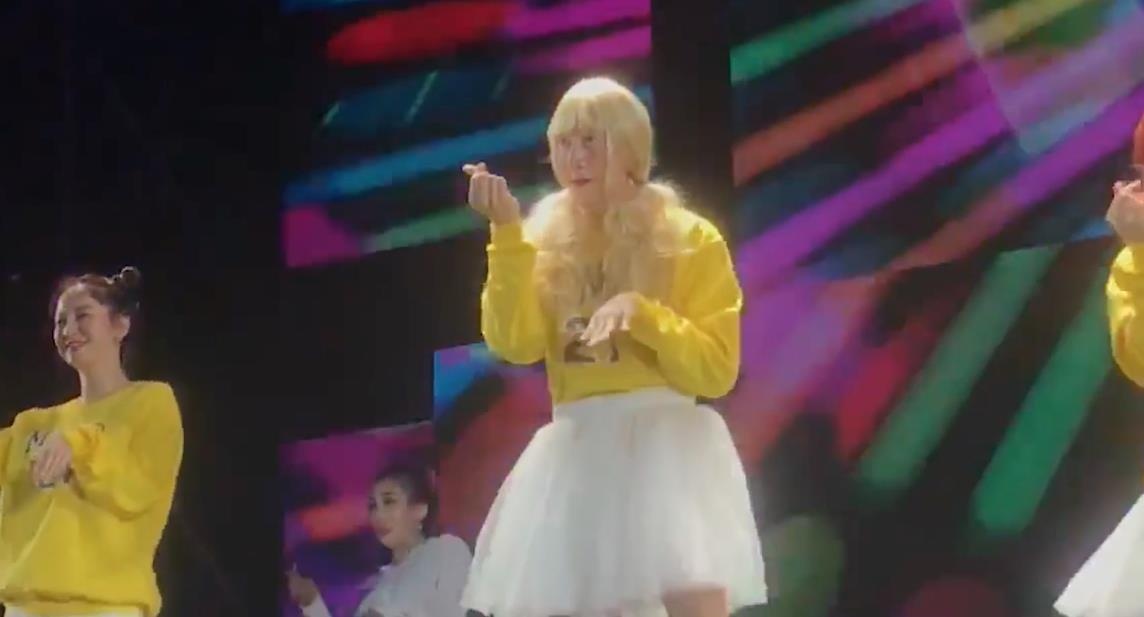 Lee Kwang Soo gia gai khien fan Viet thich thu hinh anh