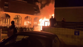 Chay khach san o London, 100 linh cuu hoa duoc huy dong hinh anh