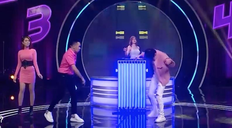 Thuy Ngan, Anh Duc nhay khong giong ai o game show hinh anh