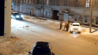 Oto lien tuc quay dau du khong co nguoi lai hinh anh