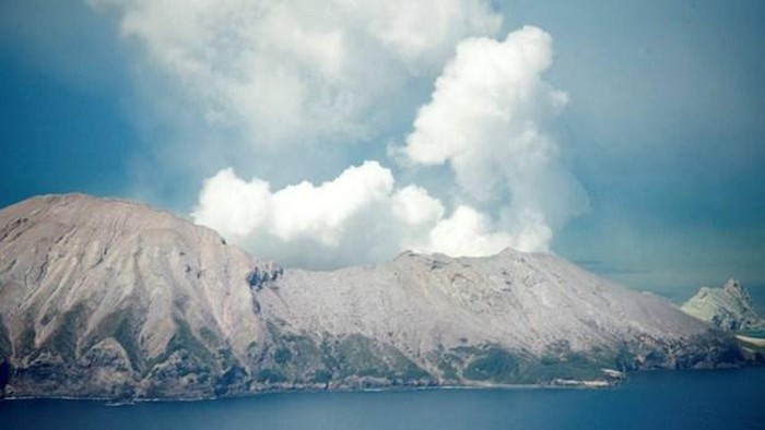 Nui lua o New Zealand dot ngot phun trao hinh anh