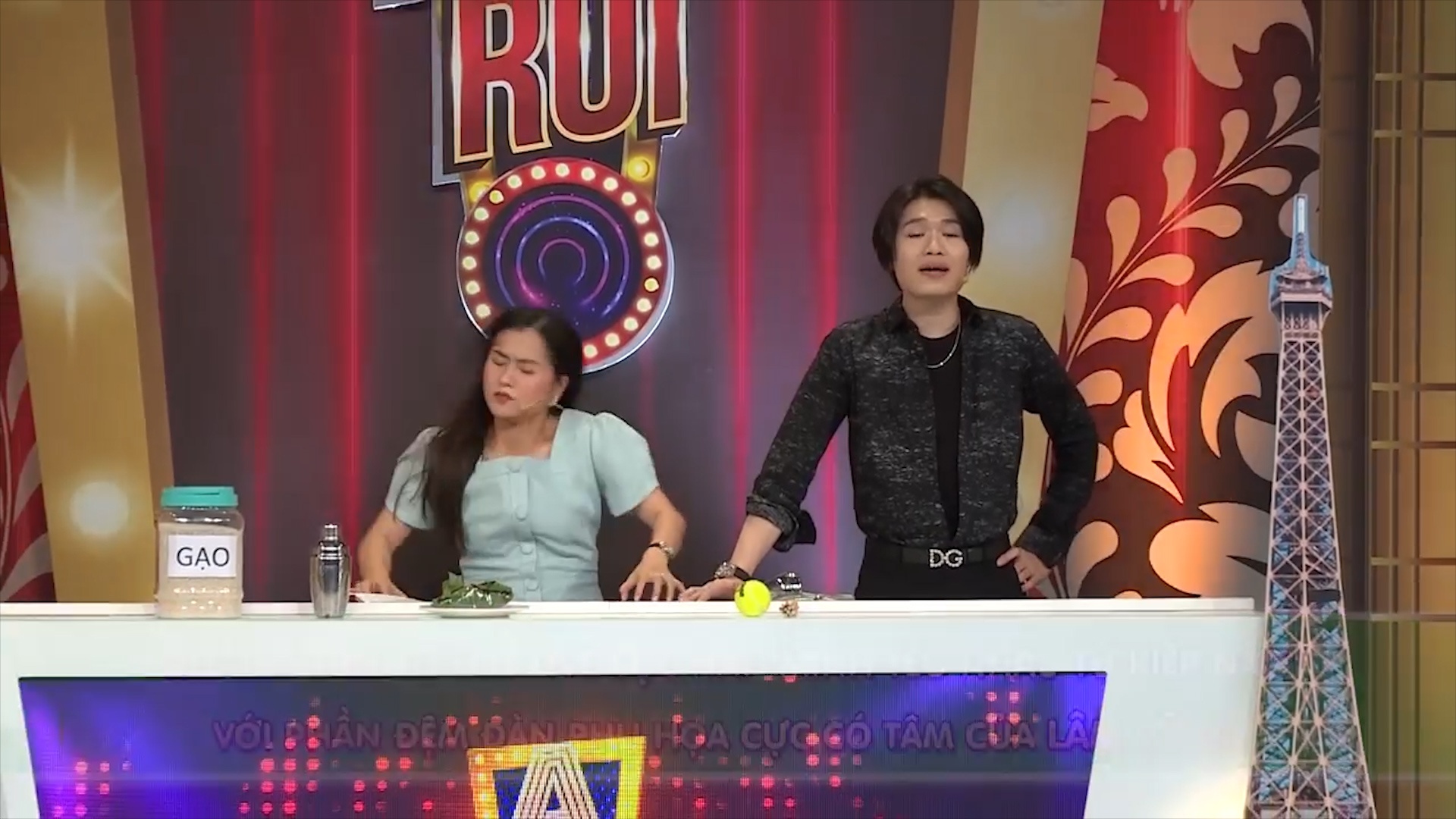 Quang Trung hat live 'Minh yeu nhau tu kiep nao' voi Lam Vy Da hinh anh