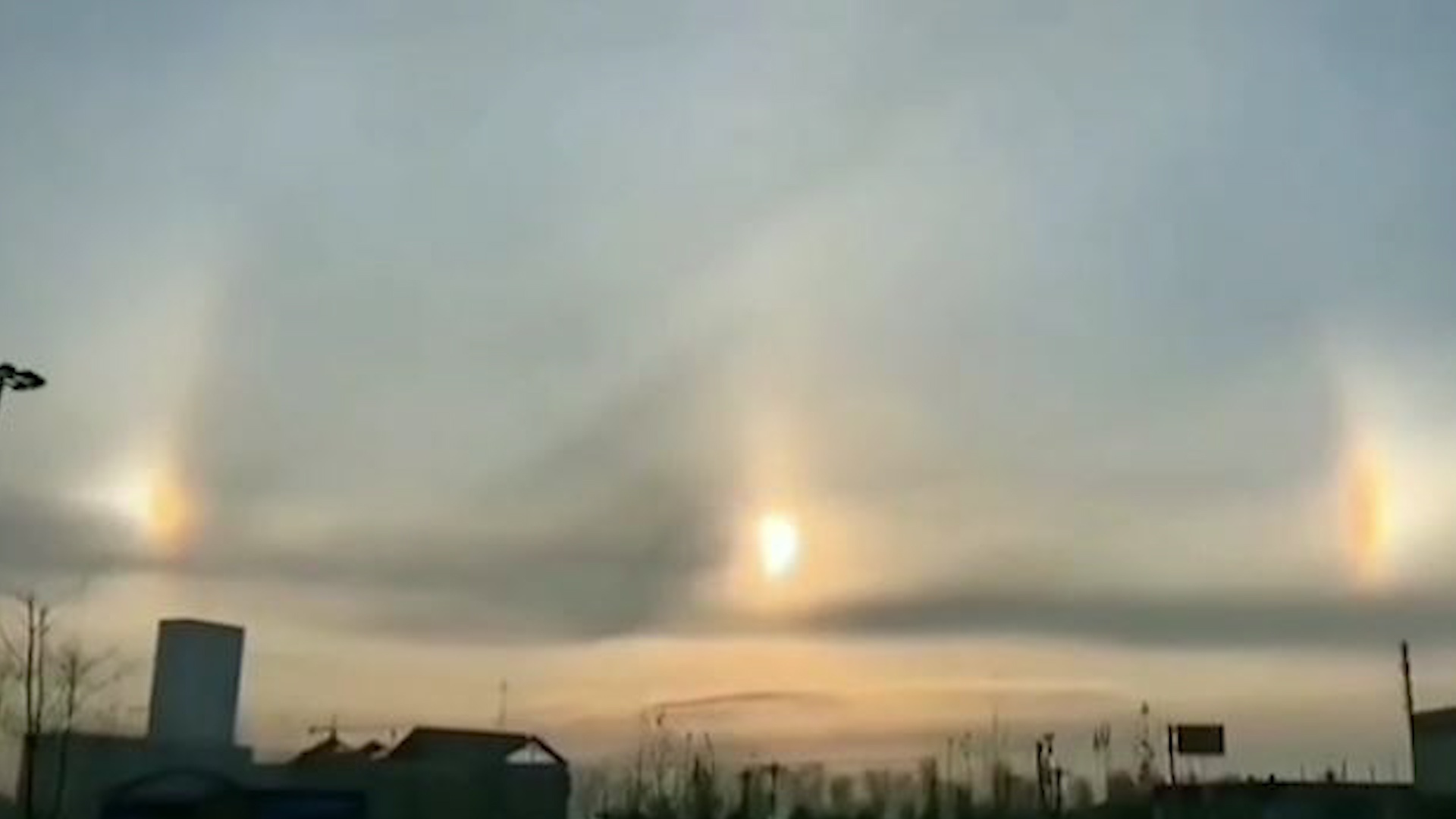 Ba 'Mat Troi' xuat hien tren bau troi Trung Quoc hinh anh