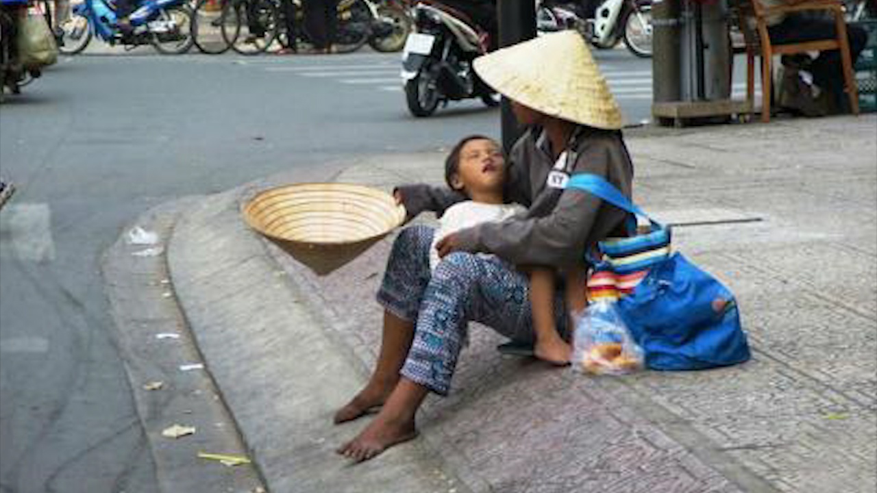 'Dai ban doanh' cua gioi an xin va duong day chan dat chuyen nghiep hinh anh