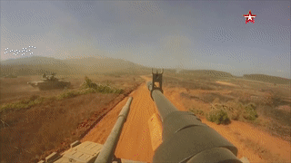 Xe tang Lao khai hoa trong cuoc tap tran voi Nga hinh anh