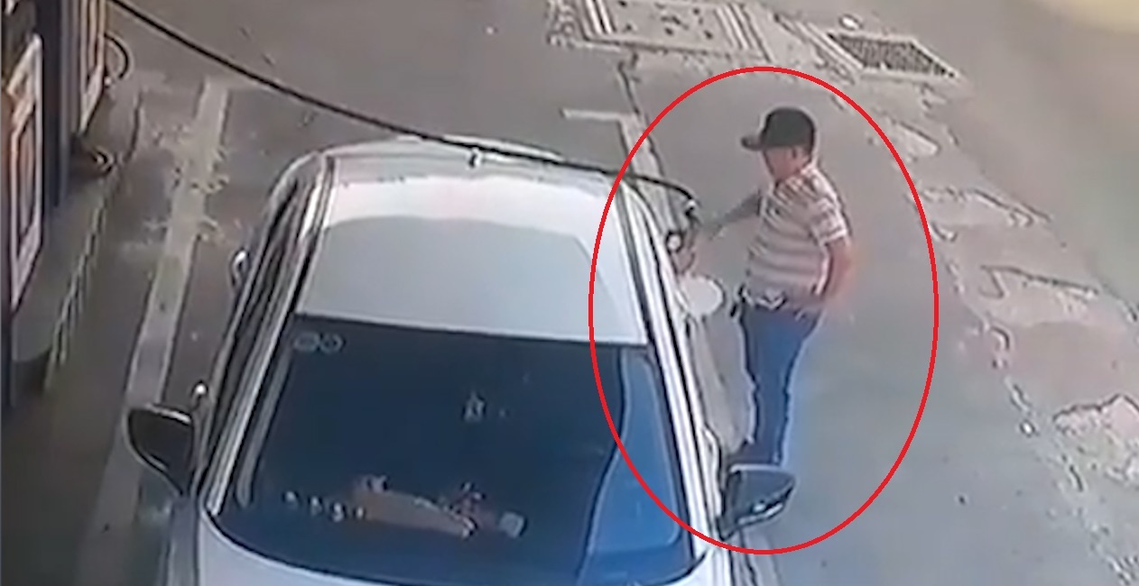 Tai xe oto vao do xang roi quyt tien hinh anh