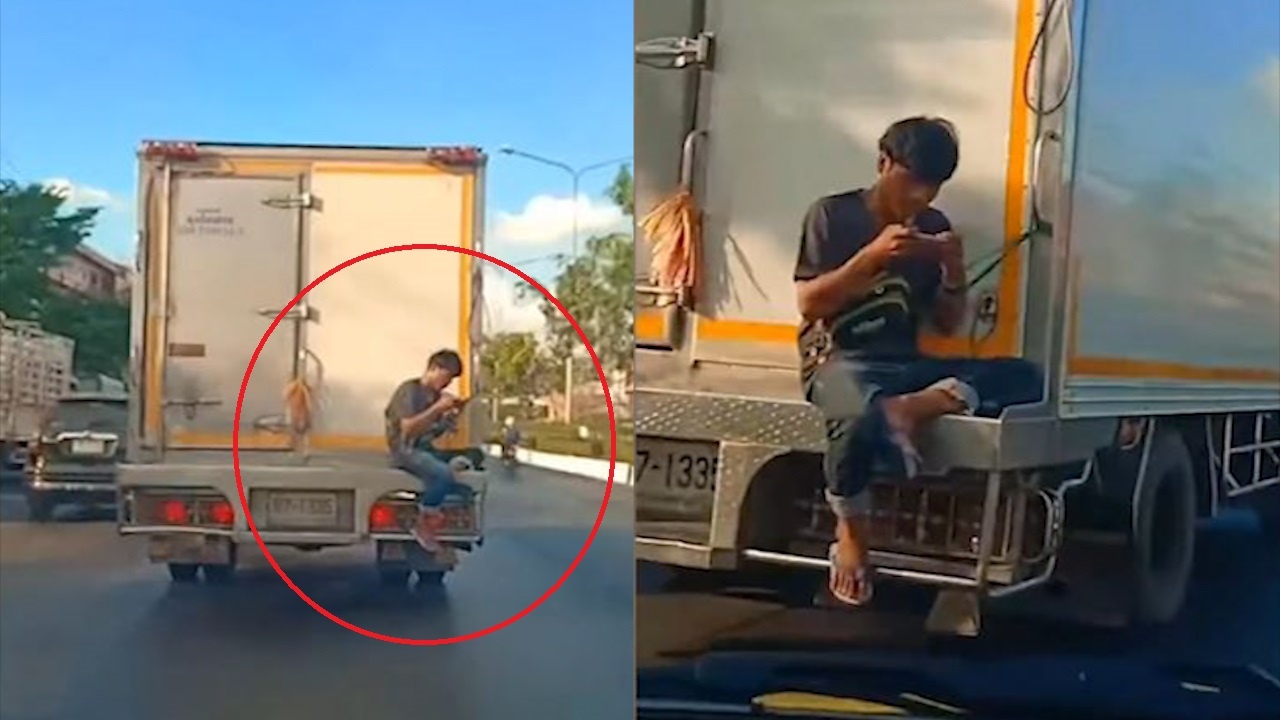 Nguoi dan ong ngoi chenh venh phia sau xe tai dang chay hinh anh