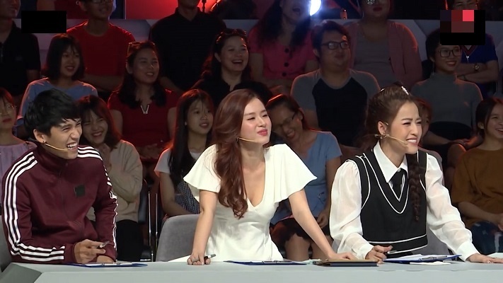 Nhung man tan tinh nghe si nu o game show Viet hinh anh