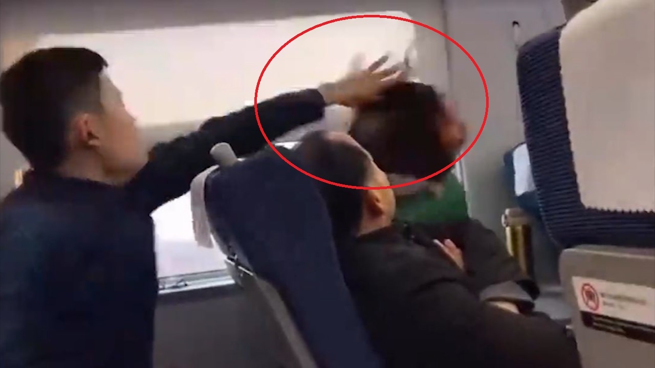 Nam hanh khach Trung Quoc danh nguoi phu nu vi keo tam rem hinh anh