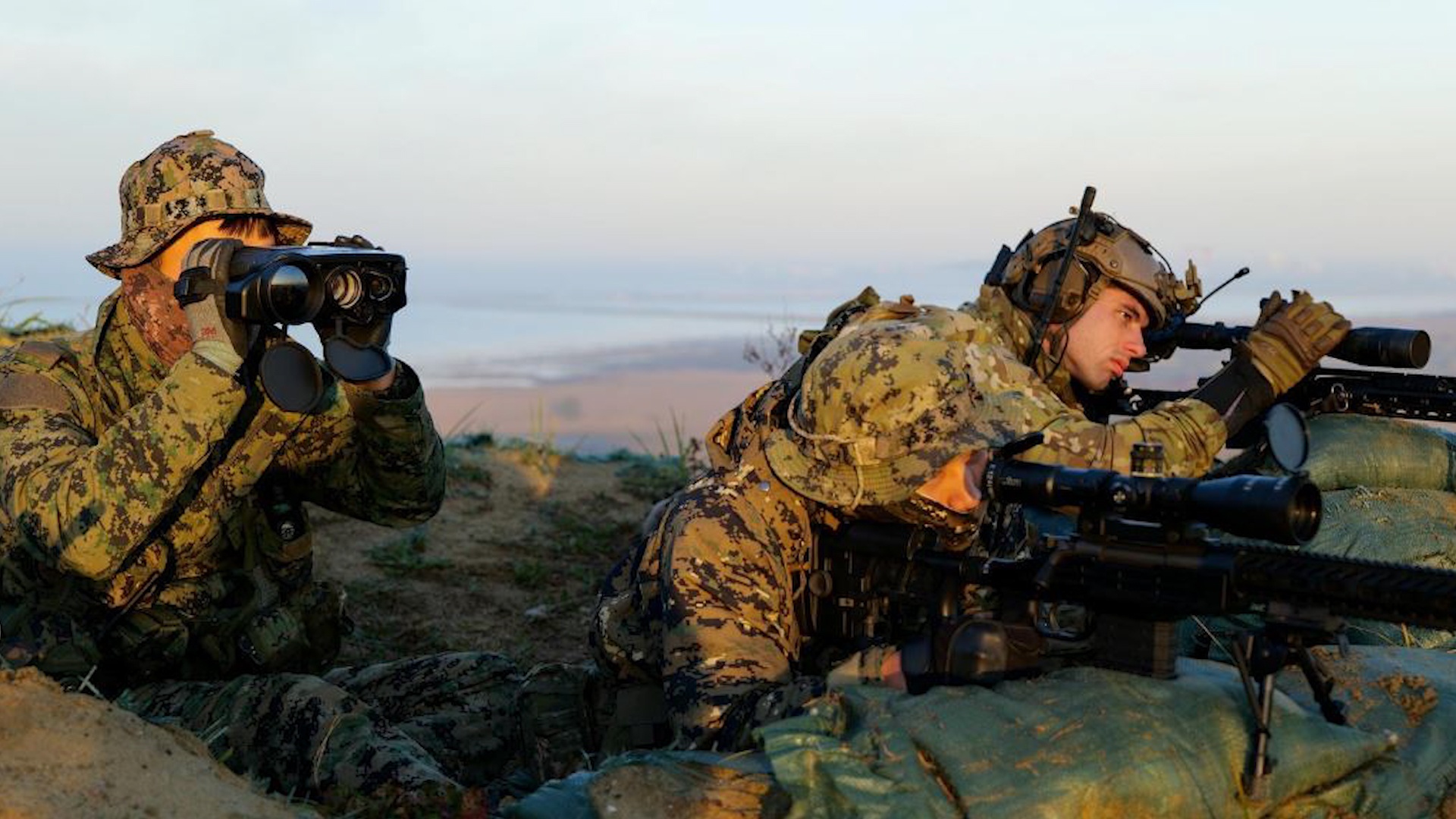 My dien tap giai cuu con tin voi dac nhiem Han hinh anh