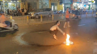 Co gai mac ho nhay mua giua vong lua tren duong hinh anh