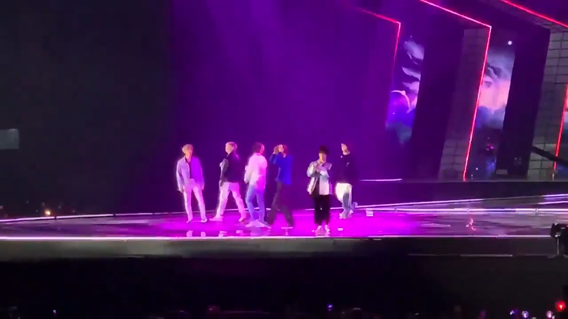 Nhung su co tren san khau hinh anh