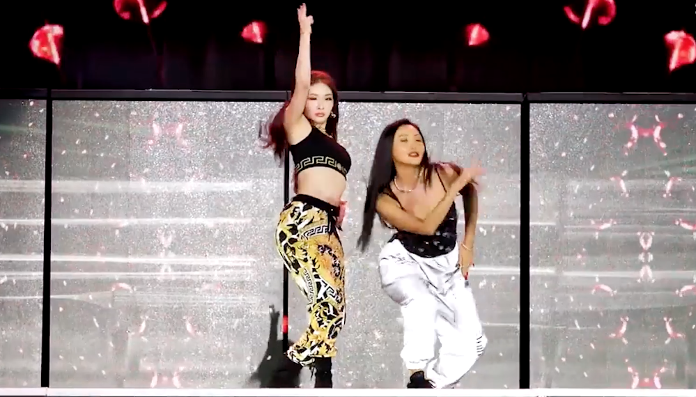 Man nhay sexy cua hai my nu Kpop hinh anh