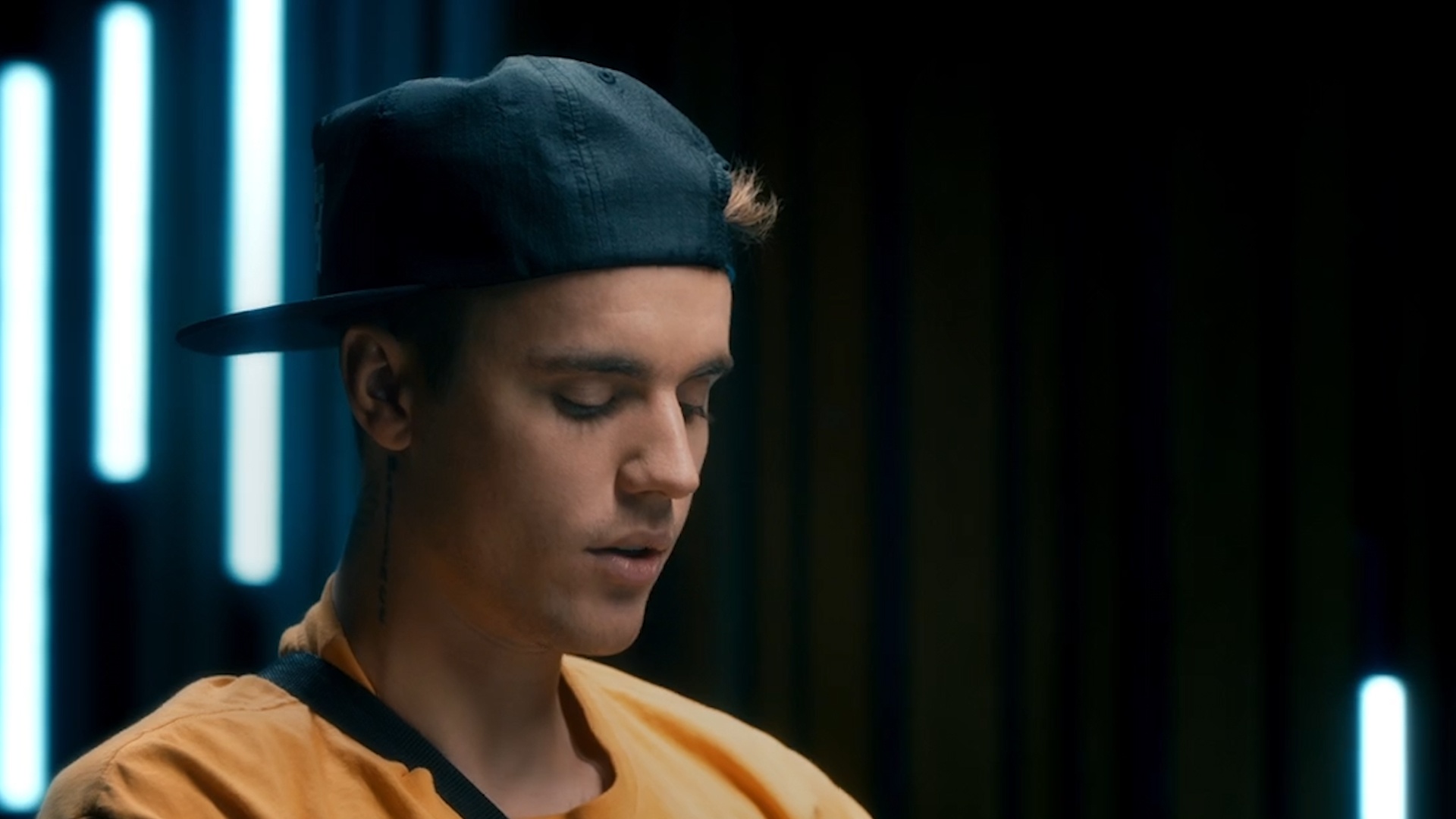 Justin Bieber song trong ap luc suot 4 nam hinh anh