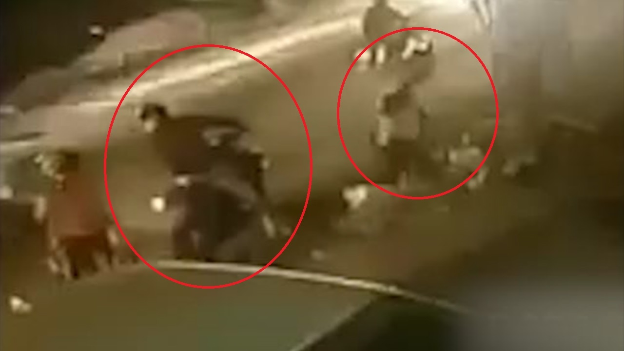 Ke gian len vao nha trom xe may o TP.HCM hinh anh