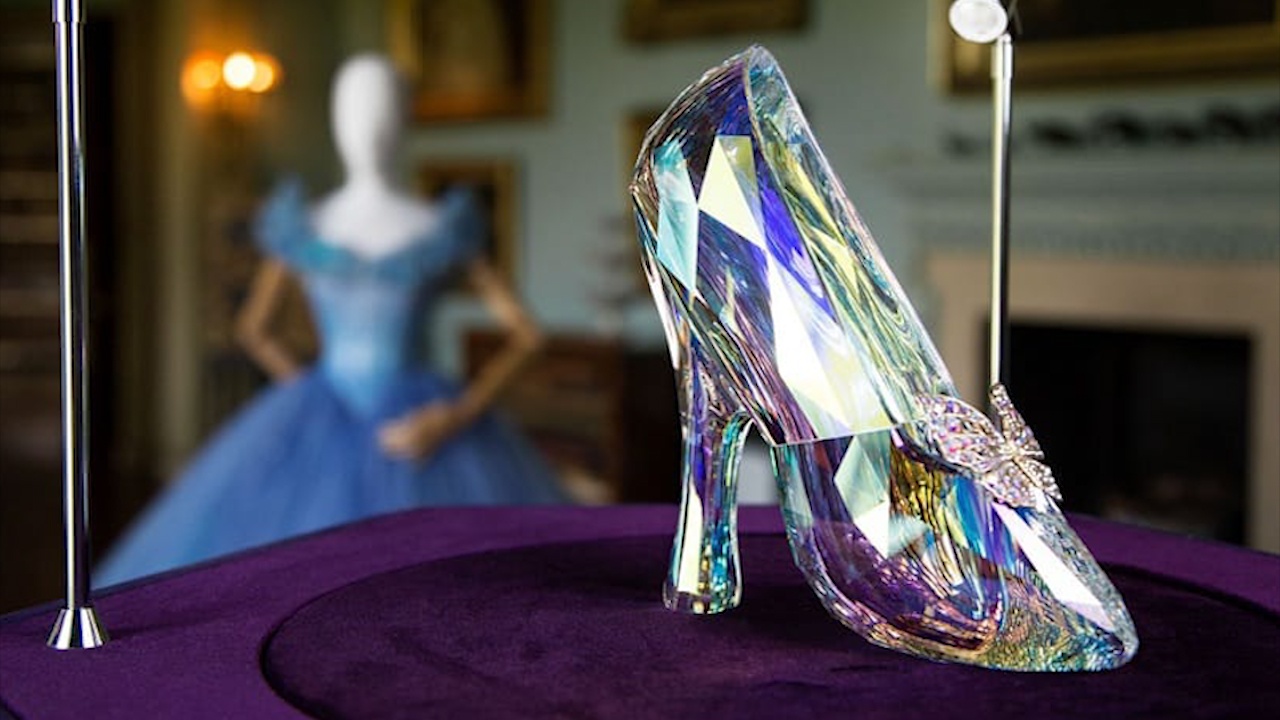 Doi giay bach kim chi gioi sieu giau moi mua duoc hinh anh